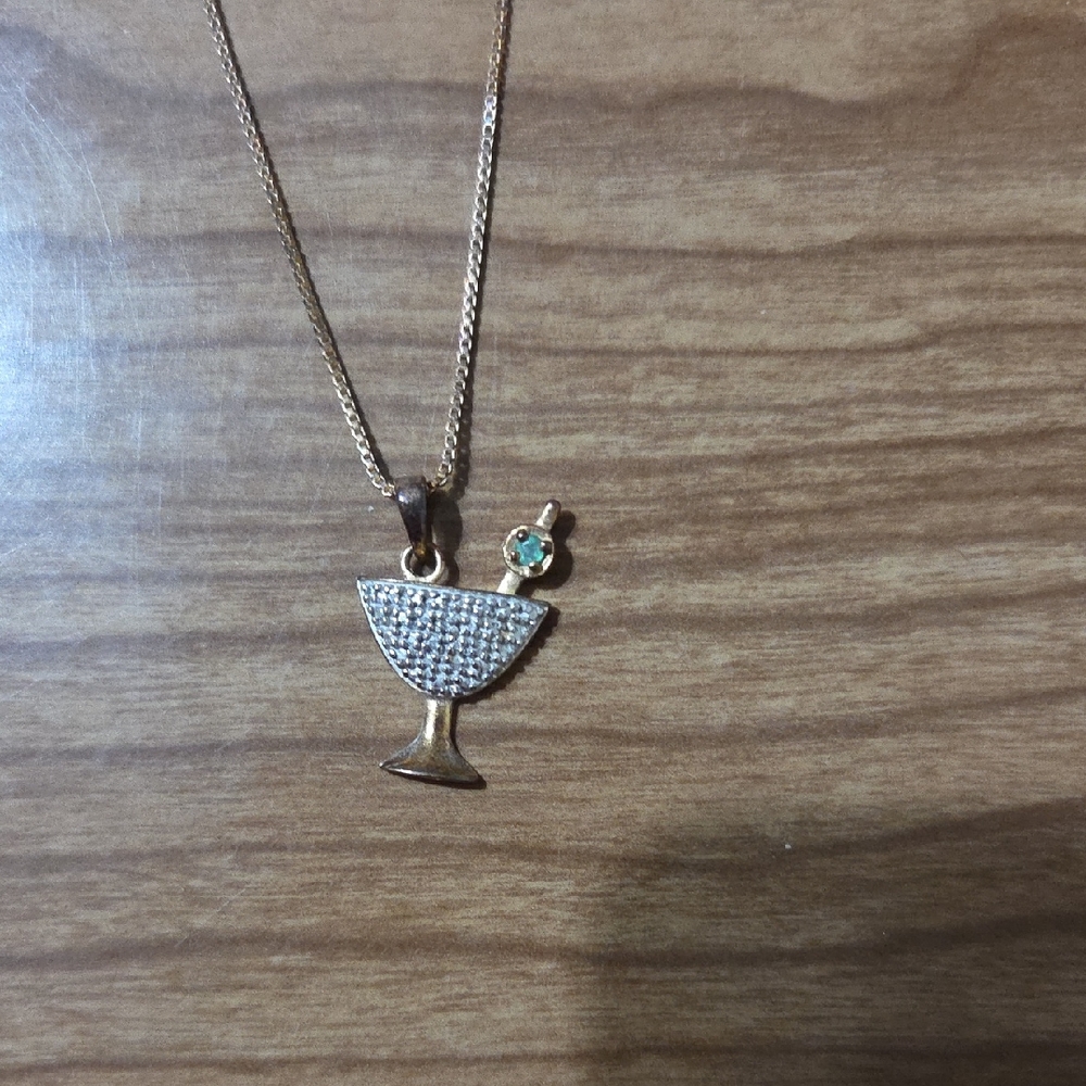 Source Unknown Gold Martini Pendant Necklace